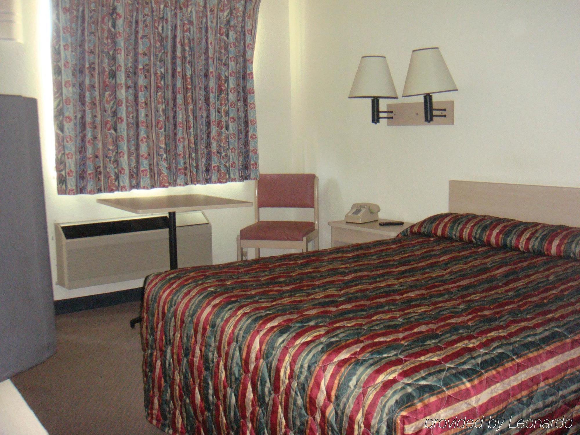 Qc Stay Inn Moline Room photo